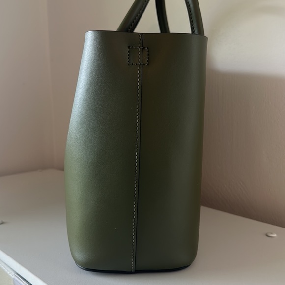 DKNY ✨ NWT Megan Leather Tote // Army Green - Picture 9 of 13